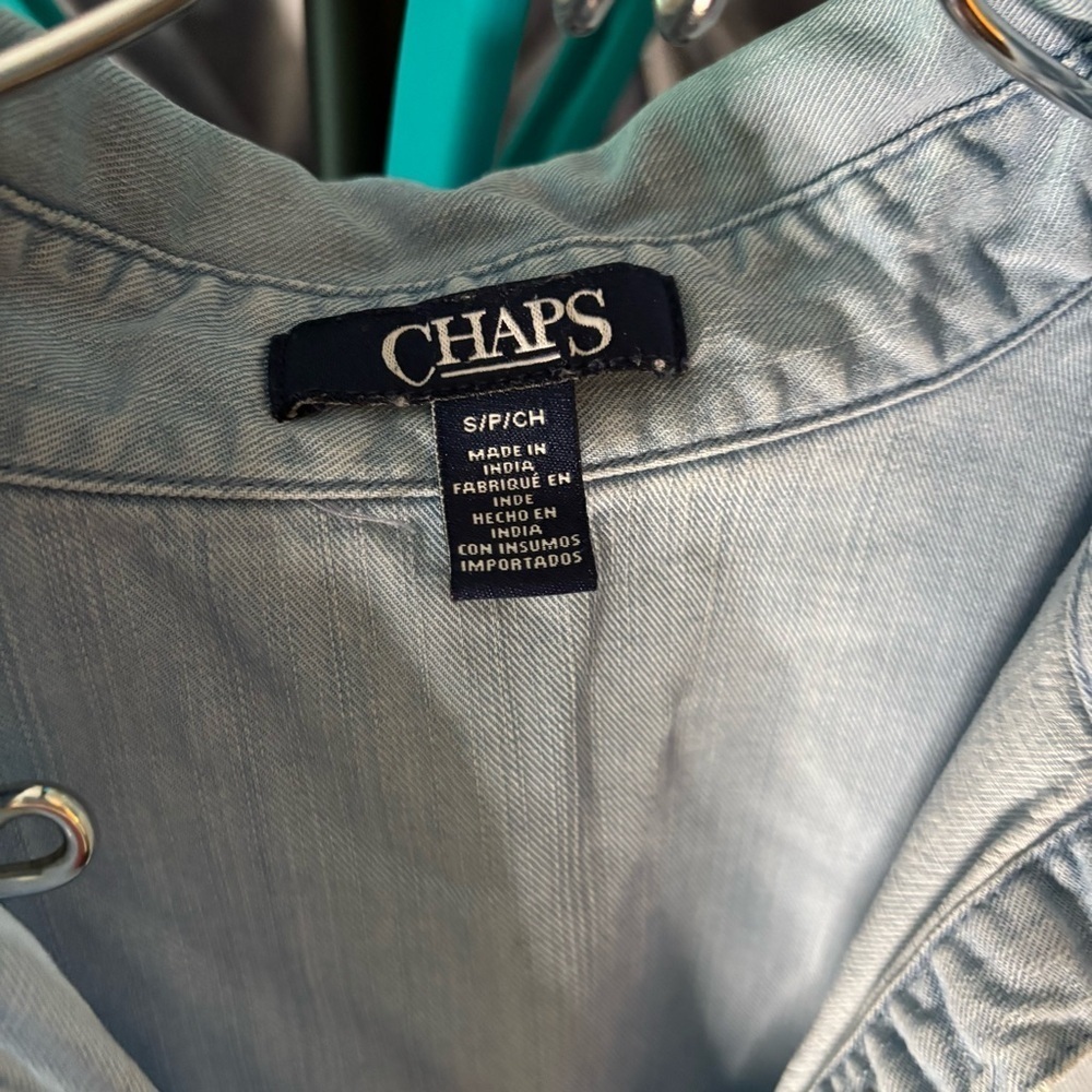 Chaps Lyocell denim chambray button down top size small - Picture 4 of 7